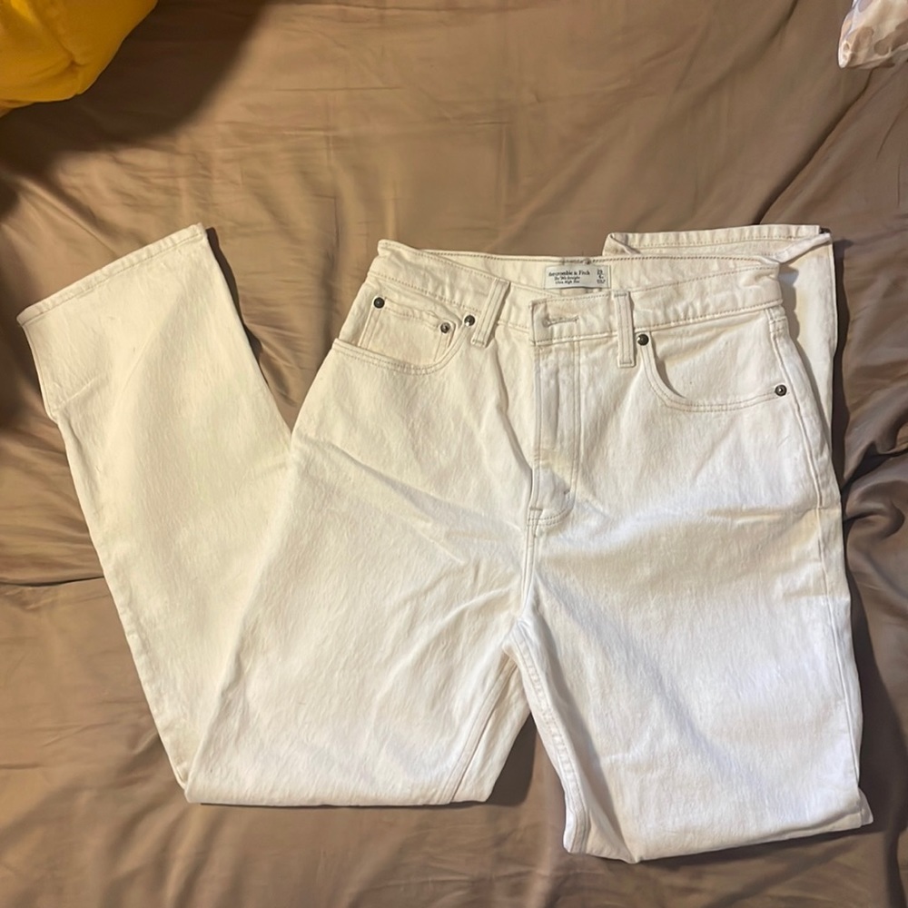 Abercrombie Ultra High Rise 90s Straight Jean SHORT
